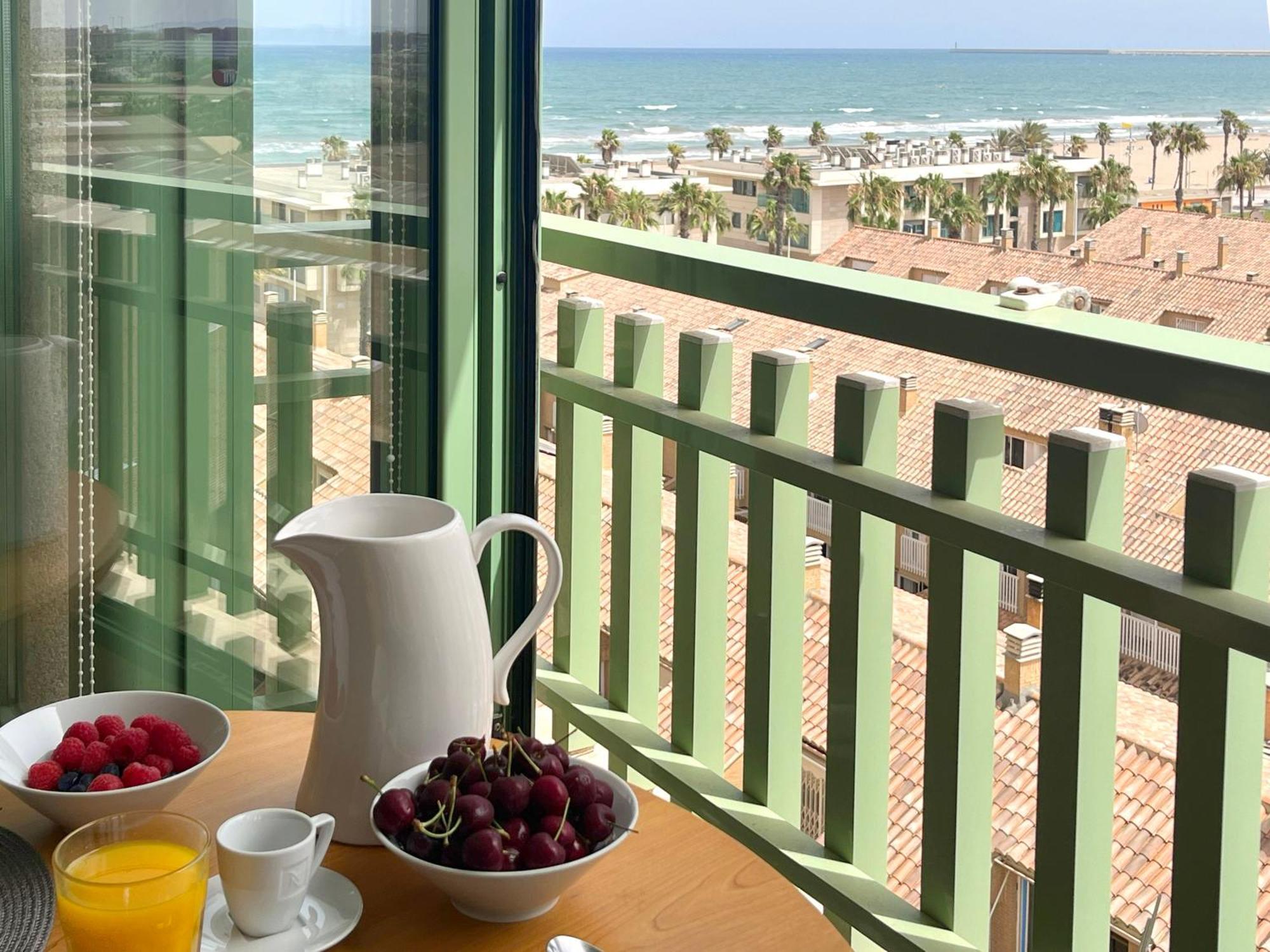 Stylish Well-Connected Beachfront Flat Valencia Exteriör bild
